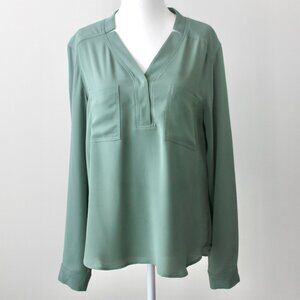 Nine West Olive Green Long-Sleeve V-Neck Button Front Pocket Blouse Medium